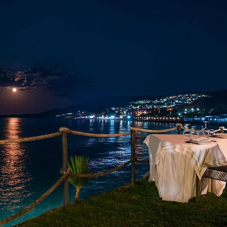 Hotel Lido Degli Scogli Crotone Exterior photo